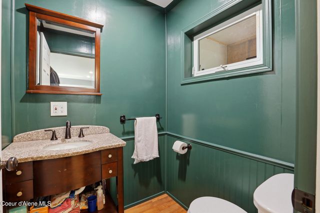 775 Three Bears RD, Priest River, ID 83856