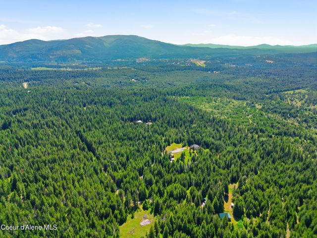 775 Three Bears RD, Priest River, ID 83856