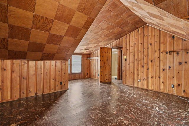 2703 Greenwood Avenue, Trail Creek, IN 46360