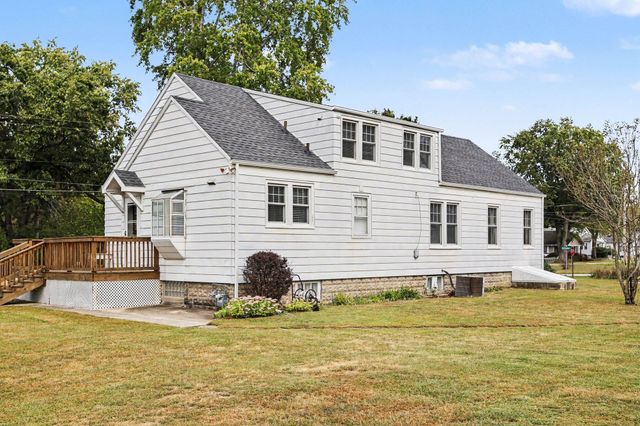 2703 Greenwood Avenue, Trail Creek, IN 46360