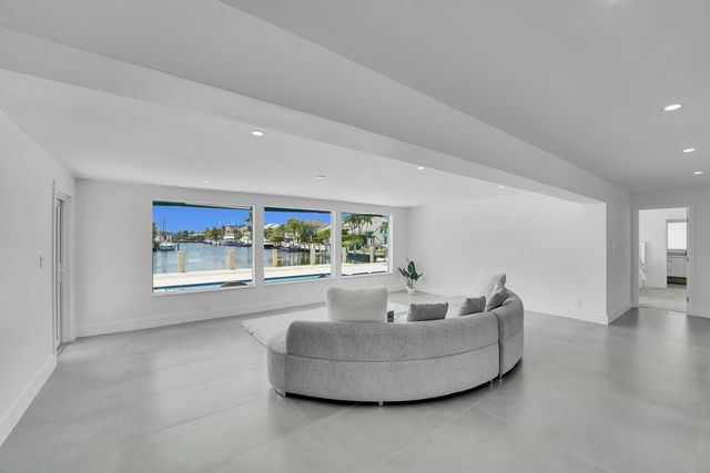 3431 NE 26th Avenue, Lighthouse Point, FL 33064