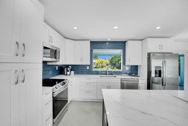 3431 NE 26th Avenue, Lighthouse Point, FL 33064