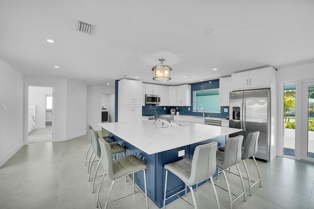3431 NE 26th Avenue, Lighthouse Point, FL 33064