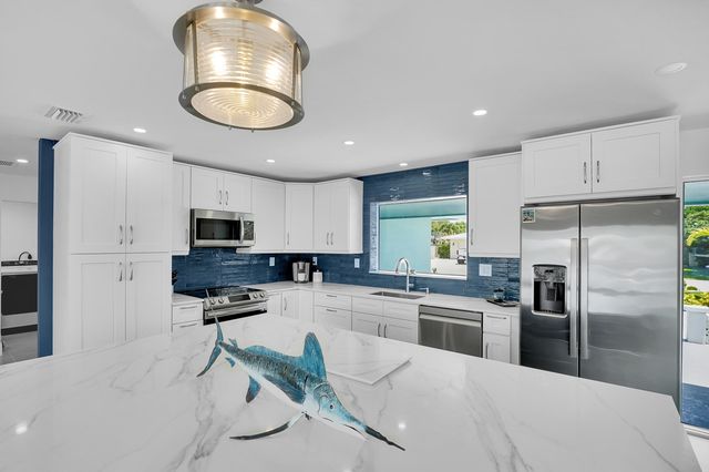 3431 NE 26th Avenue, Lighthouse Point, FL 33064