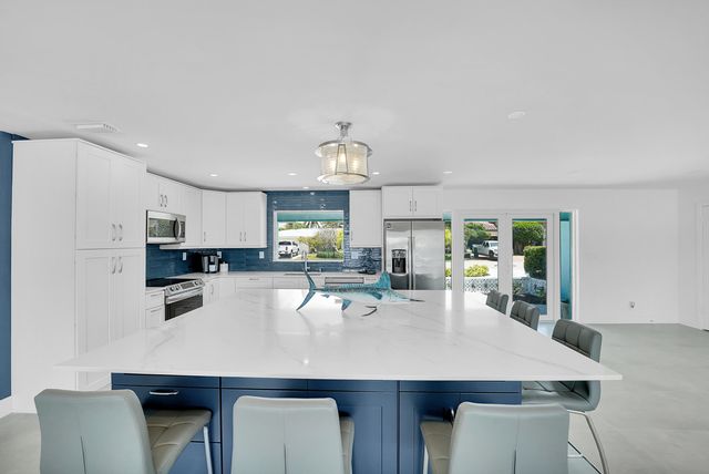 3431 NE 26th Avenue, Lighthouse Point, FL 33064