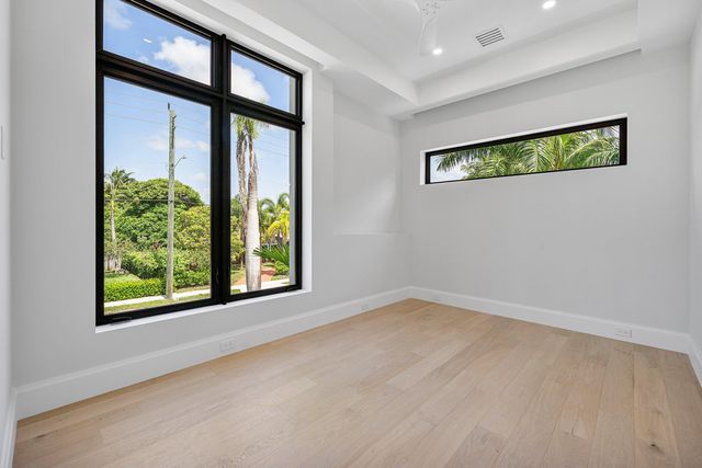 731 SE 4TH Avenue, Delray Beach, FL 33483