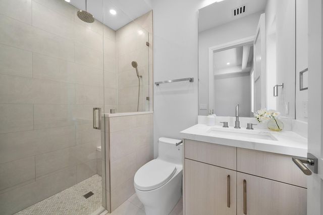731 SE 4TH Avenue, Delray Beach, FL 33483