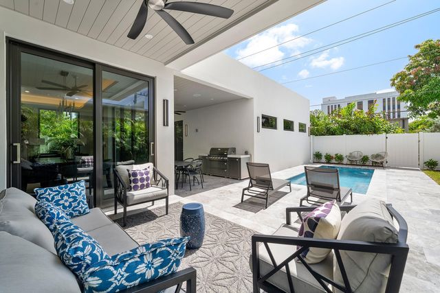731 SE 4TH Avenue, Delray Beach, FL 33483