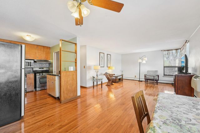 2500 Blaisdell Avenue 211, Minneapolis, MN 55404