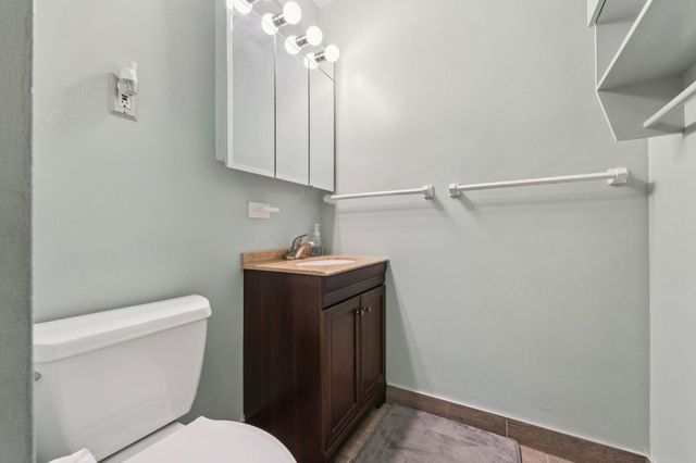 2500 Blaisdell Avenue 211, Minneapolis, MN 55404