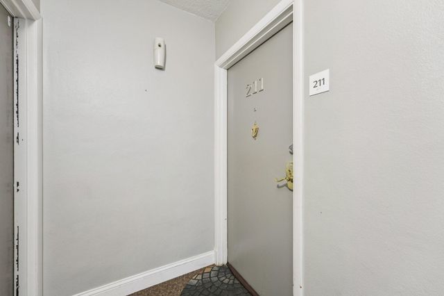 2500 Blaisdell Avenue 211, Minneapolis, MN 55404