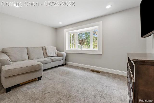16036 Worden Road, Groveland Township, MI 48442
