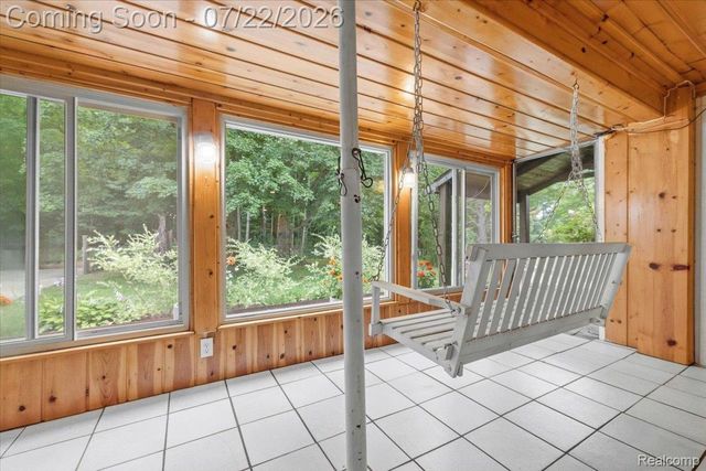 16036 Worden Road, Groveland Township, MI 48442