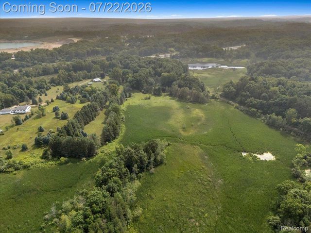 16036 Worden Road, Groveland Township, MI 48442