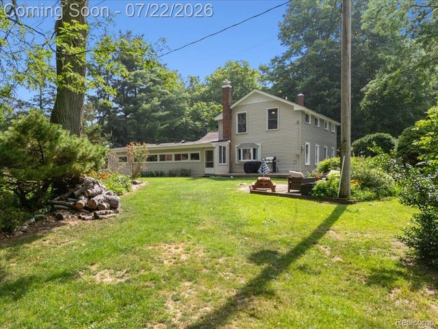 16036 Worden Road, Groveland Township, MI 48442