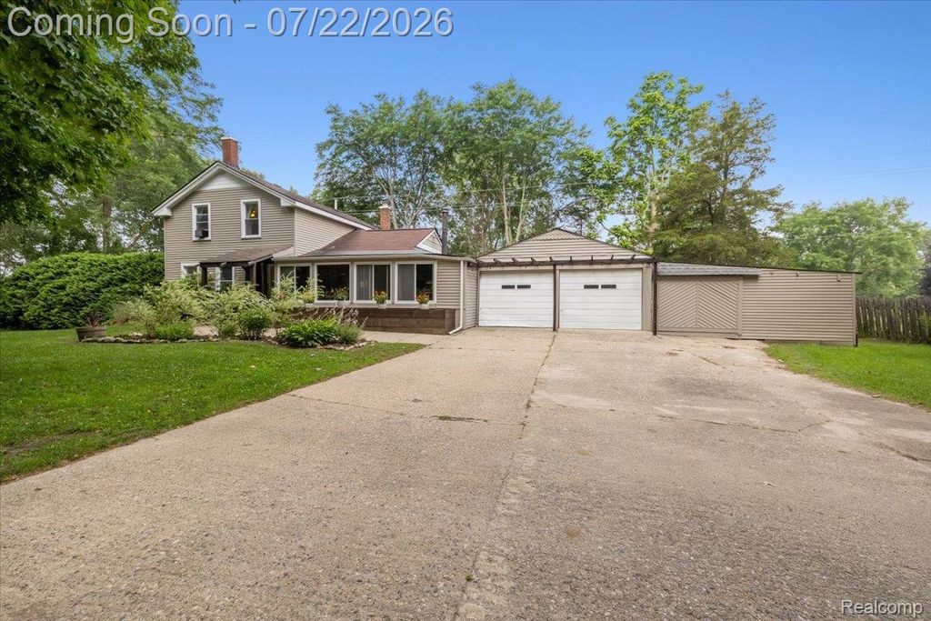 16036 Worden Road, Groveland Township, MI 48442