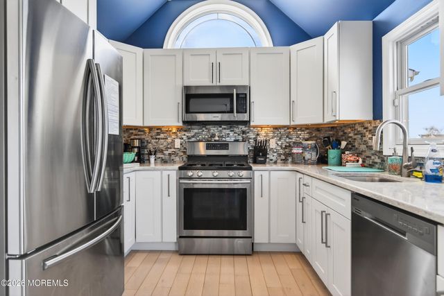 59 Jeffrey Drive, Manahawkin, NJ 08050