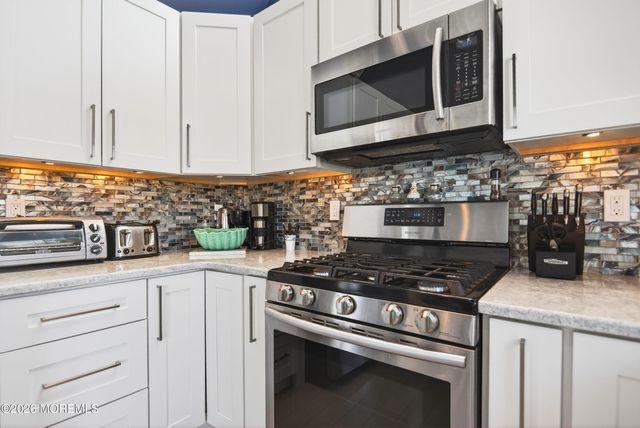 59 Jeffrey Drive, Manahawkin, NJ 08050