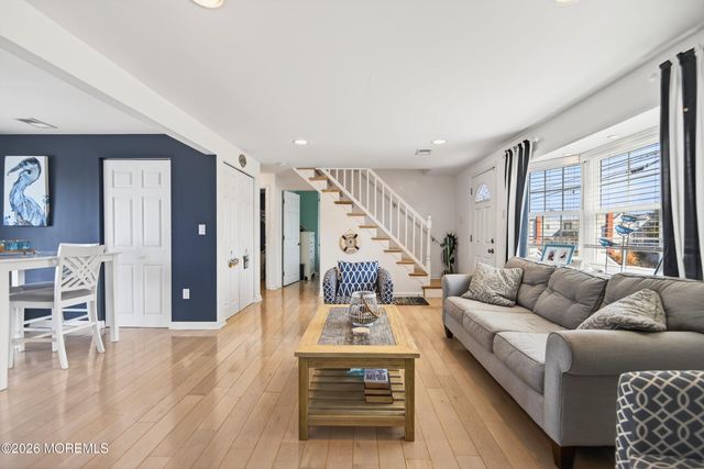 59 Jeffrey Drive, Manahawkin, NJ 08050