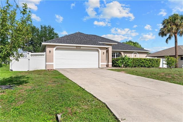 1418 SW 11th PL, Cape Coral, FL 33991