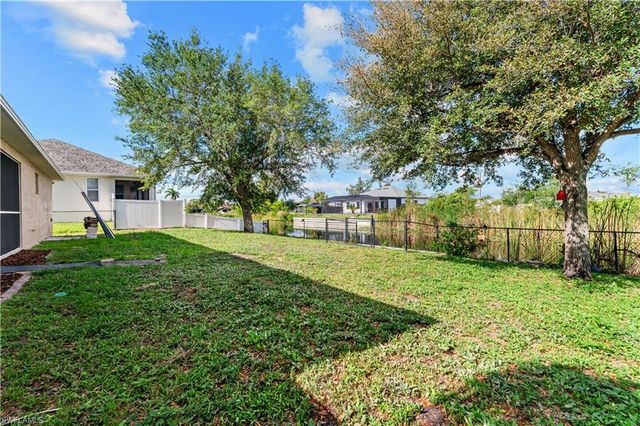 1418 SW 11th PL, Cape Coral, FL 33991
