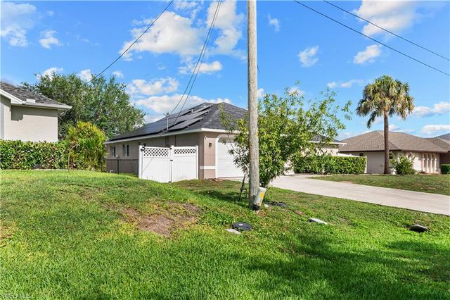 1418 SW 11th PL, Cape Coral, FL 33991
