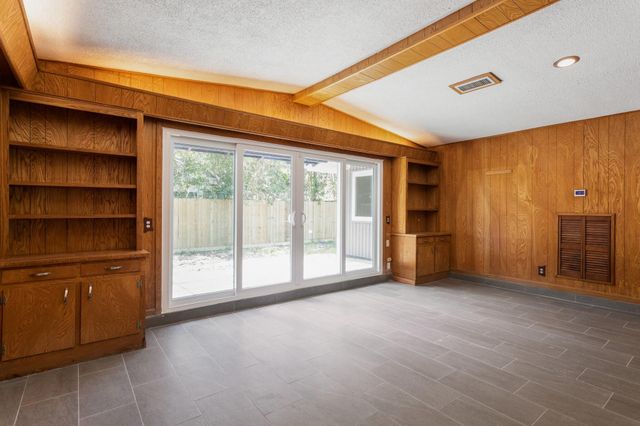 9106 Bonhomme Road, Houston, TX 77074