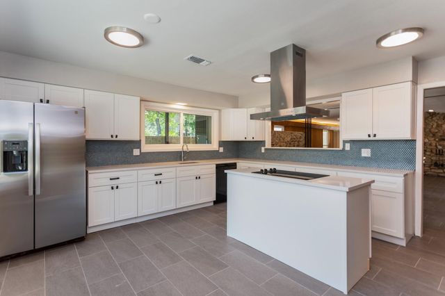 9106 Bonhomme Road, Houston, TX 77074