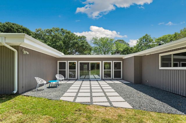 9106 Bonhomme Road, Houston, TX 77074