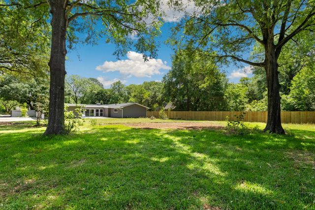 9106 Bonhomme Road, Houston, TX 77074