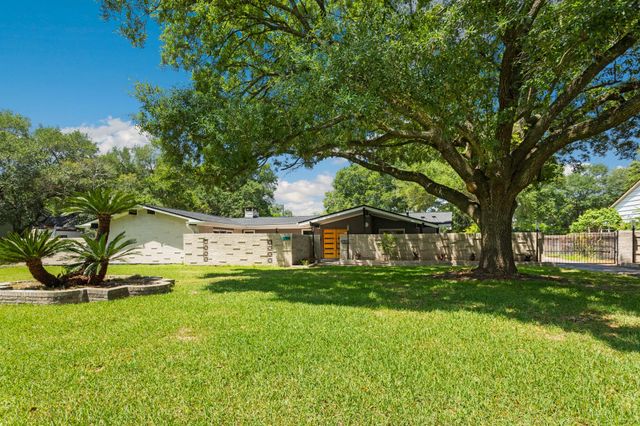 9106 Bonhomme Road, Houston, TX 77074