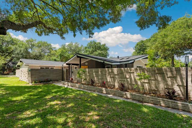 9106 Bonhomme Road, Houston, TX 77074