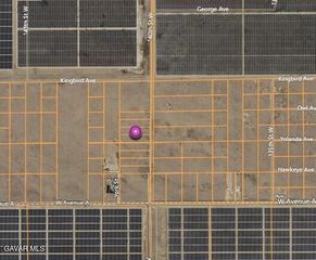 W 140th Street, Rosamond, CA 93560