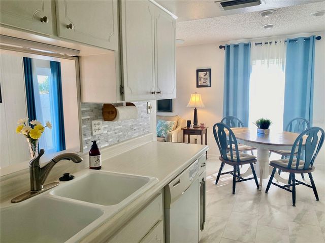 2740 HIGHLANDS BOULEVARD D, Palm Harbor, FL 34684