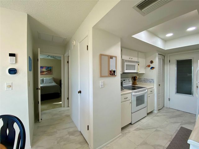 2740 HIGHLANDS BOULEVARD D, Palm Harbor, FL 34684