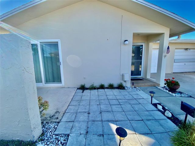 2740 HIGHLANDS BOULEVARD D, Palm Harbor, FL 34684