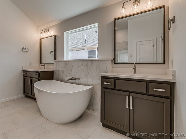 16302 S 89th Avenue E, Bixby, OK 74008