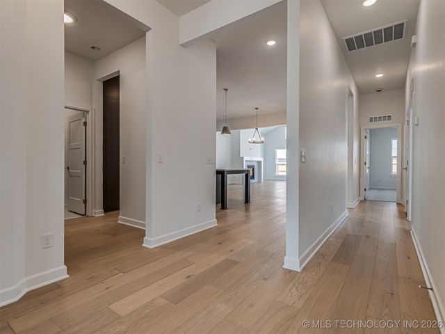 16302 S 89th Avenue E, Bixby, OK 74008