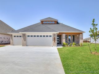 16302 S 89th Avenue E, Bixby, OK 74008