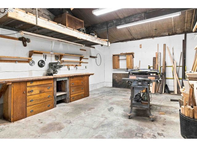 2500 HARRIS STREET Rd, Kelso, WA 98626