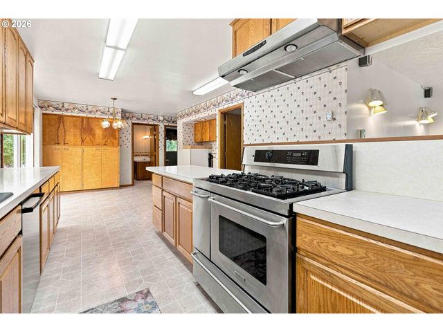 2500 HARRIS STREET Rd, Kelso, WA 98626
