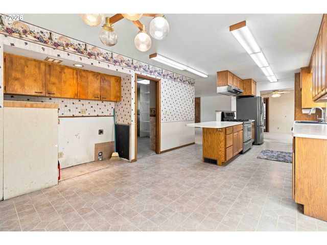2500 HARRIS STREET Rd, Kelso, WA 98626