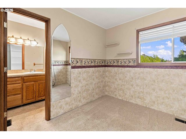 2500 HARRIS STREET Rd, Kelso, WA 98626