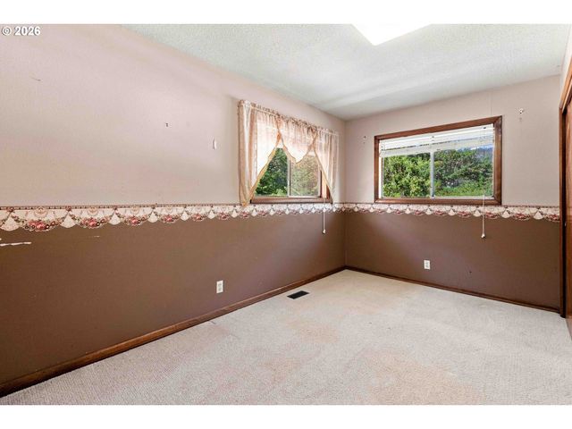 2500 HARRIS STREET Rd, Kelso, WA 98626