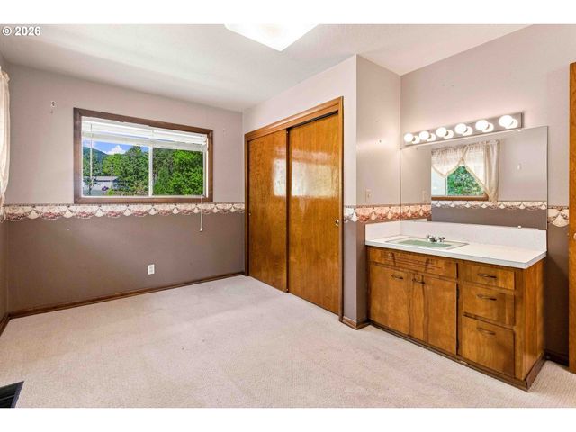 2500 HARRIS STREET Rd, Kelso, WA 98626