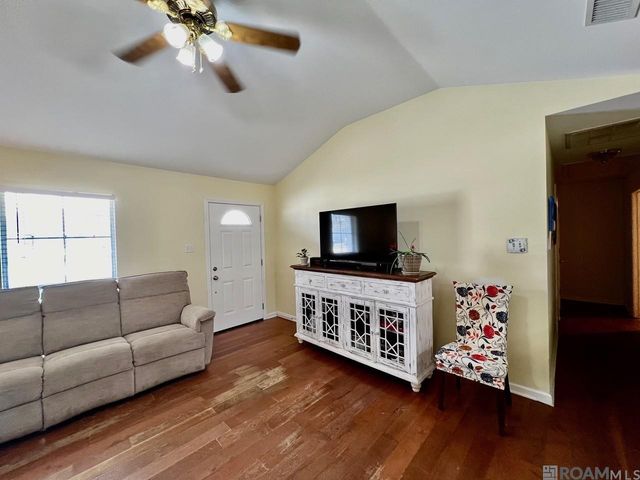 13519 Chase St, Gonzales, LA 70737