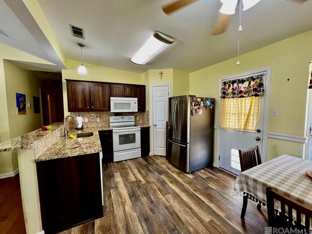 13519 Chase St, Gonzales, LA 70737