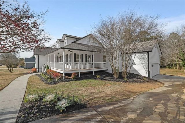 1525 WYNFIELD Drive, Auburn, GA 30011