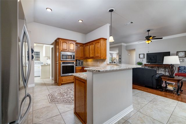 5593 Greenview Court, North Richland Hills, TX 76148