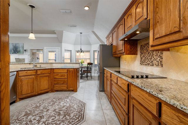 5593 Greenview Court, North Richland Hills, TX 76148